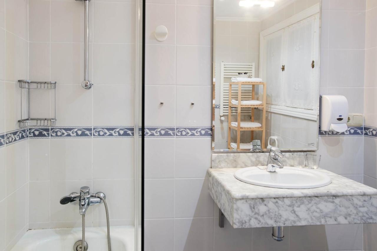 Pension Itxasoa San Sebastián Esterno foto