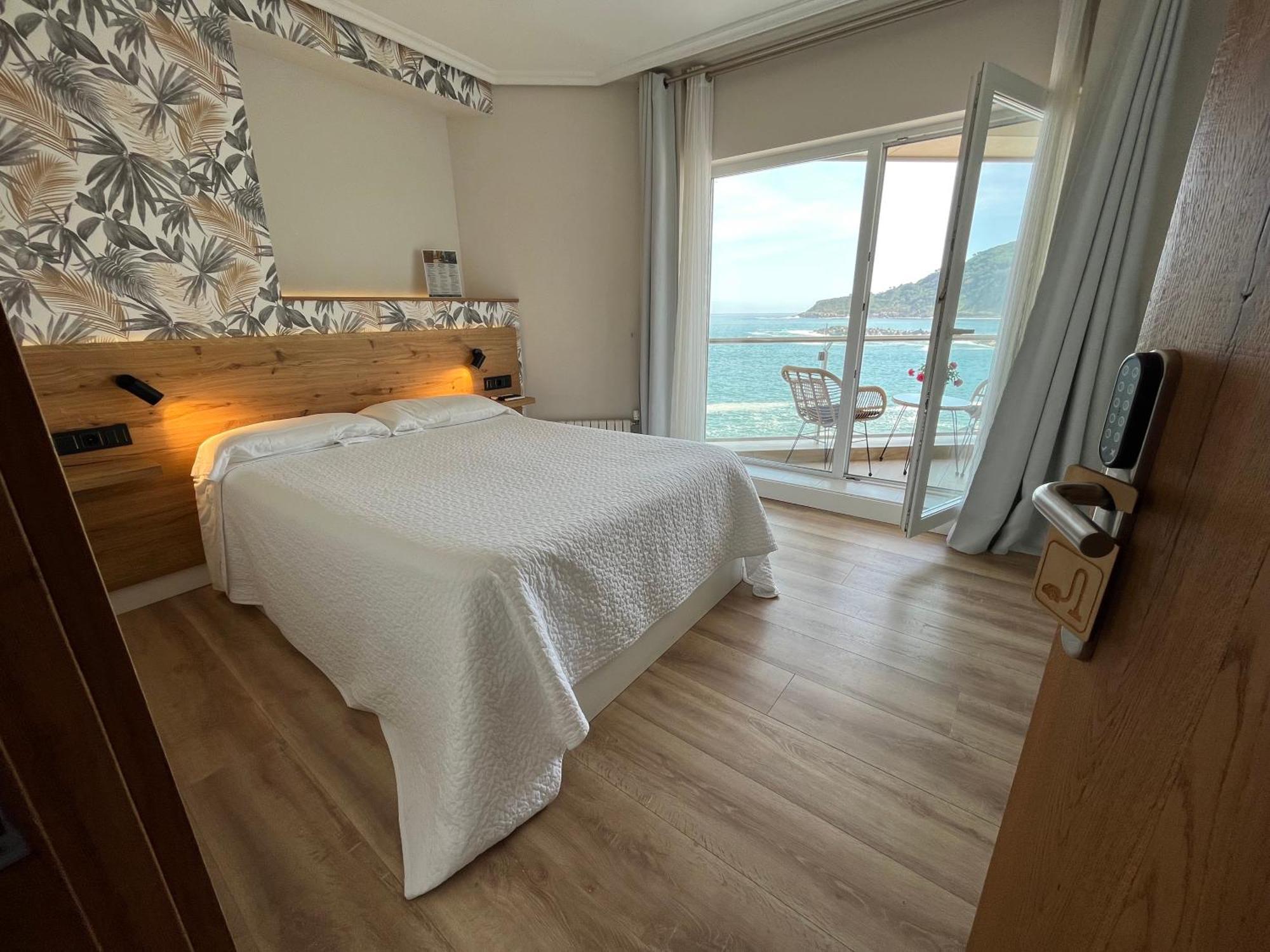 Pension Itxasoa San Sebastián Esterno foto