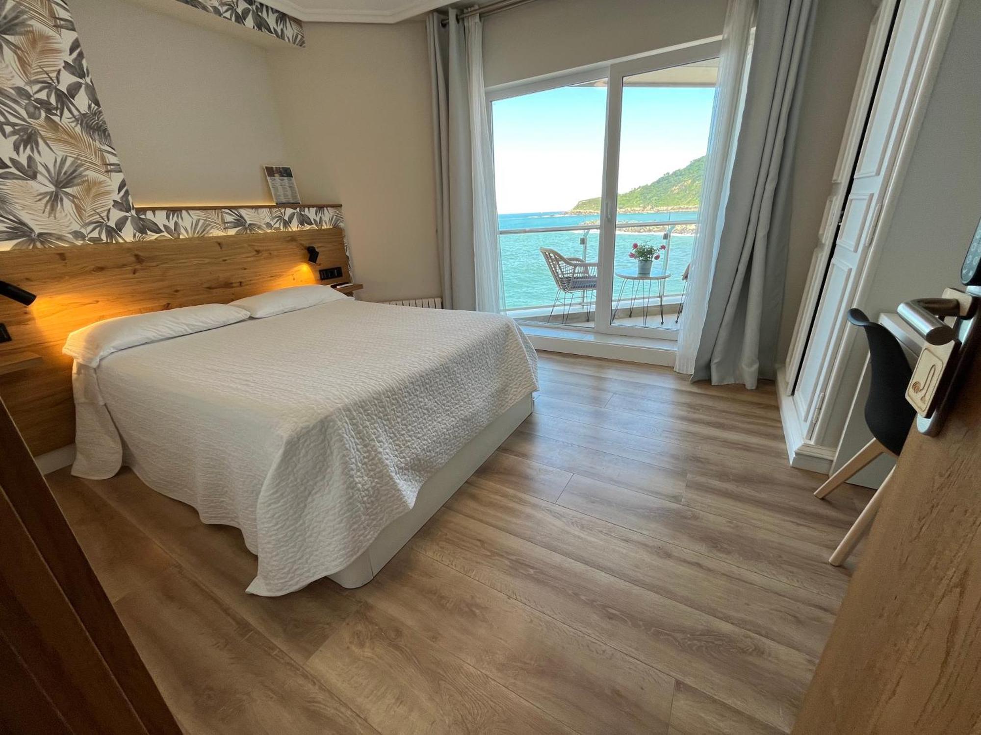 Pension Itxasoa San Sebastián Esterno foto